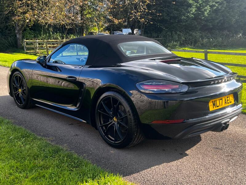 PORSCHE 718