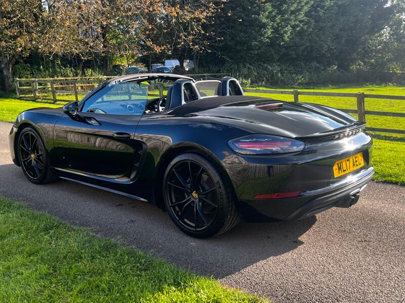 PORSCHE 718