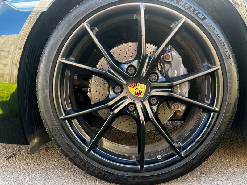 PORSCHE 718