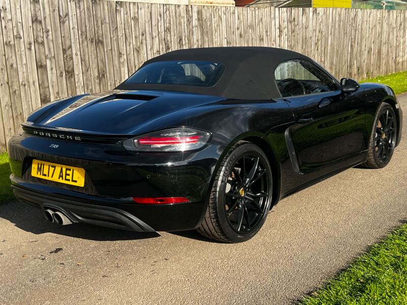 PORSCHE 718