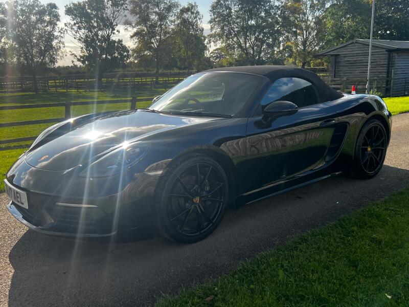 PORSCHE 718