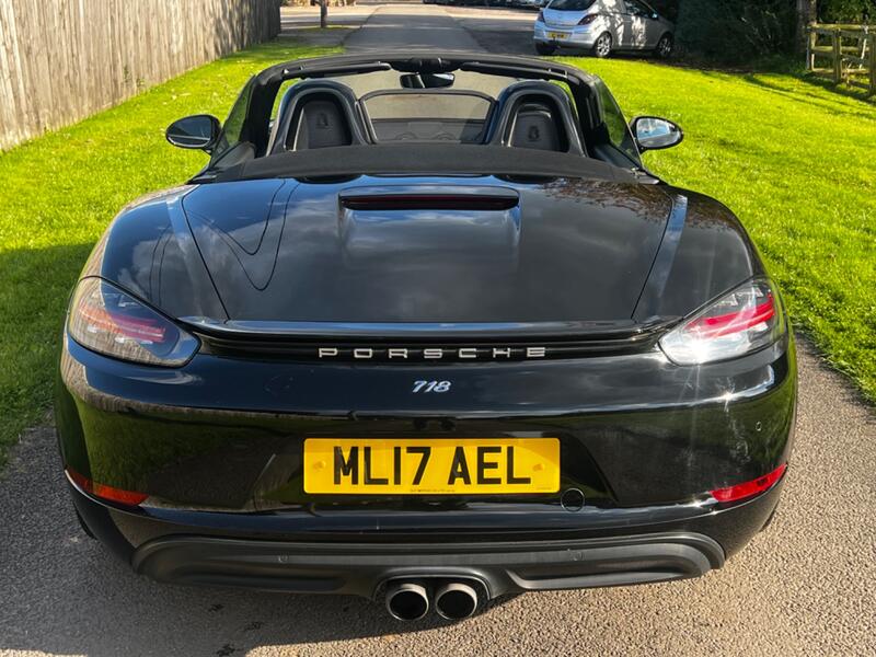PORSCHE 718