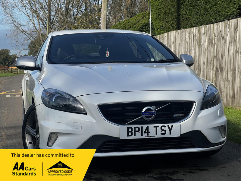 VOLVO V40