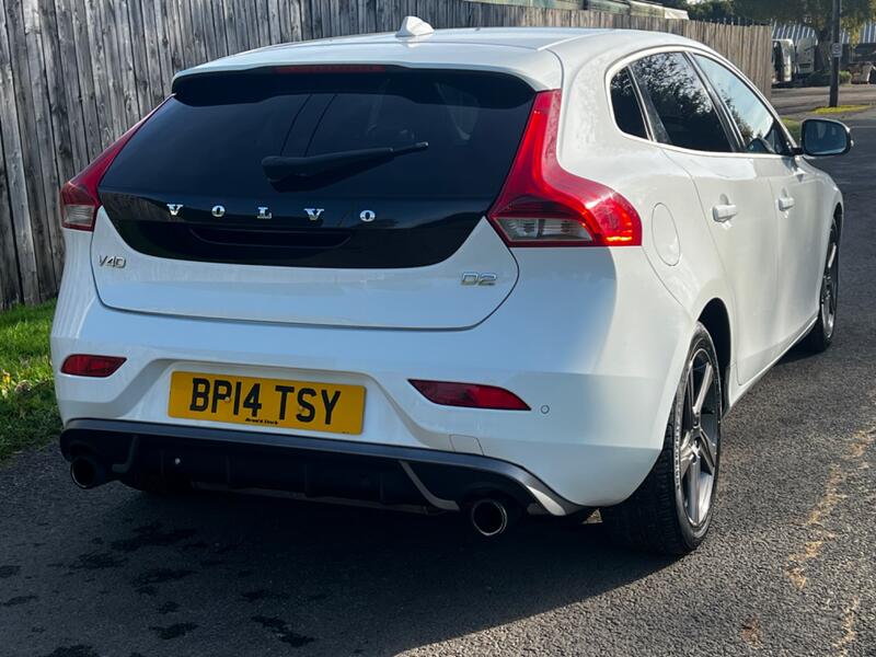 VOLVO V40