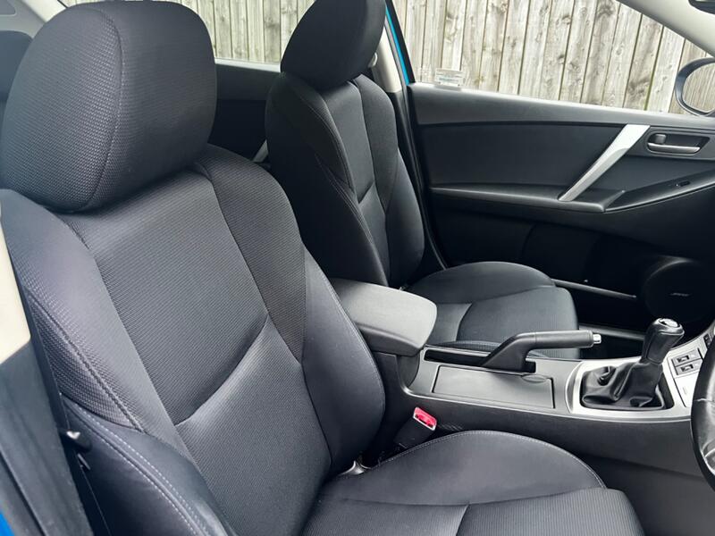 MAZDA MAZDA3