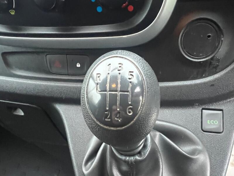RENAULT TRAFIC