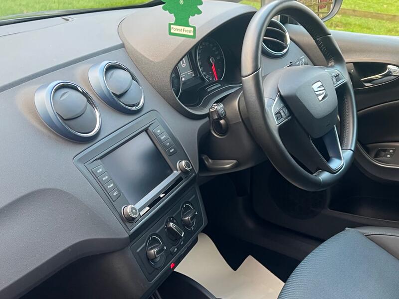 SEAT IBIZA