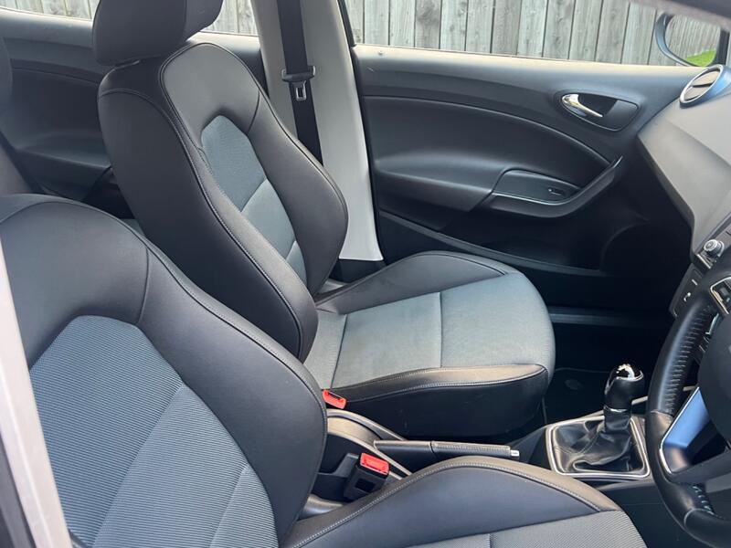 SEAT IBIZA