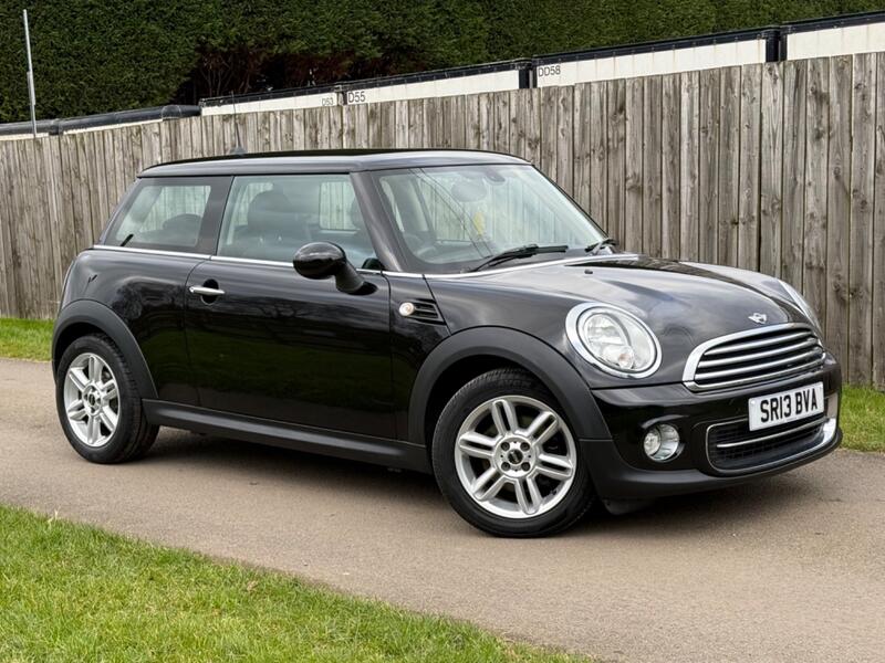 MINI HATCH