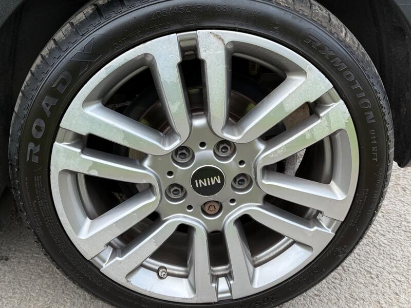 MINI HATCH