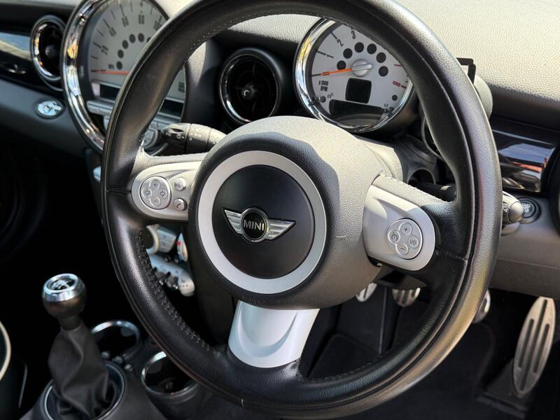 MINI HATCH COOPER