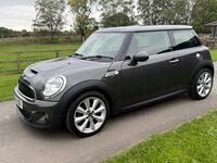 MINI HATCH COOPER